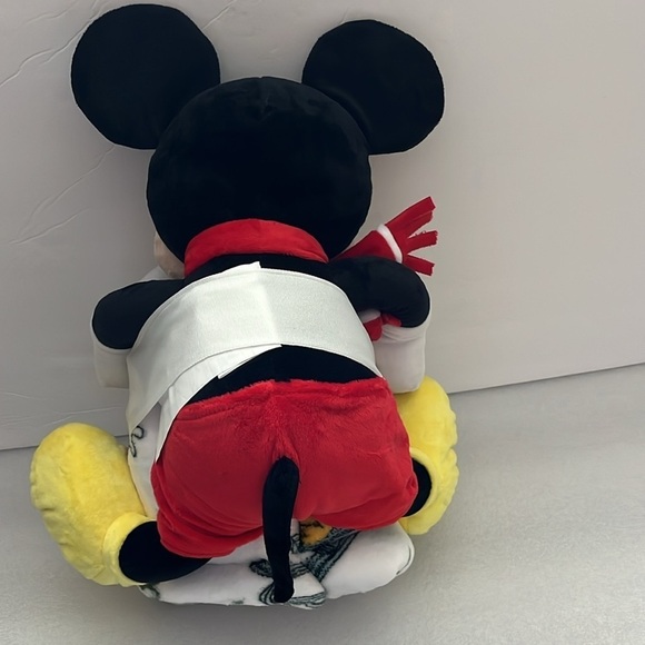 🆕 Disney's Mickey Mouse Pillow Buddy & Throw Buddy Set - Picture 5 of 5